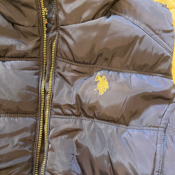 U.S POLO ASSN sleeveless puffer jacket - Picture 4 of 10